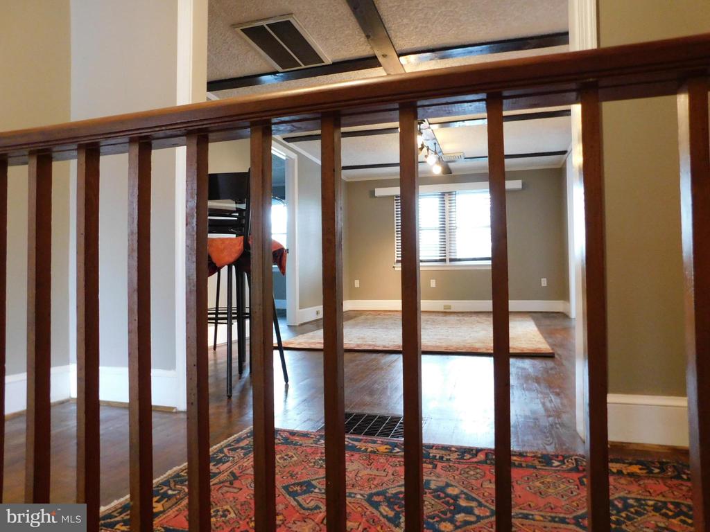 310 1/2 N BUCKMARSH ST