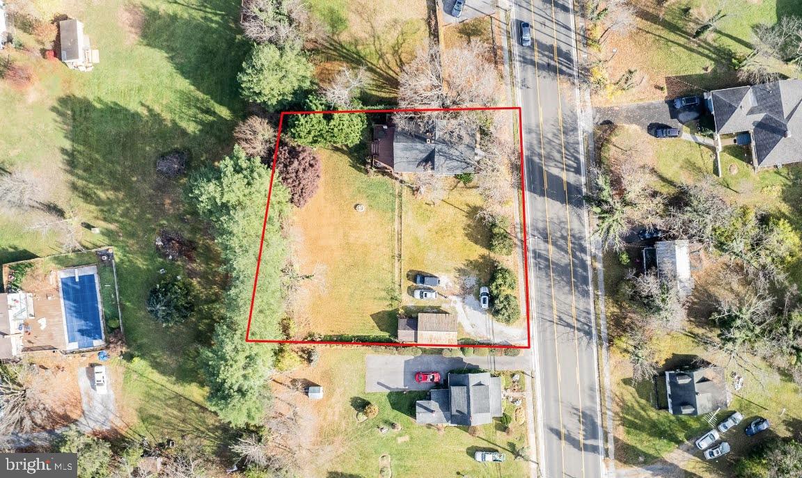18 Greenway Ave S