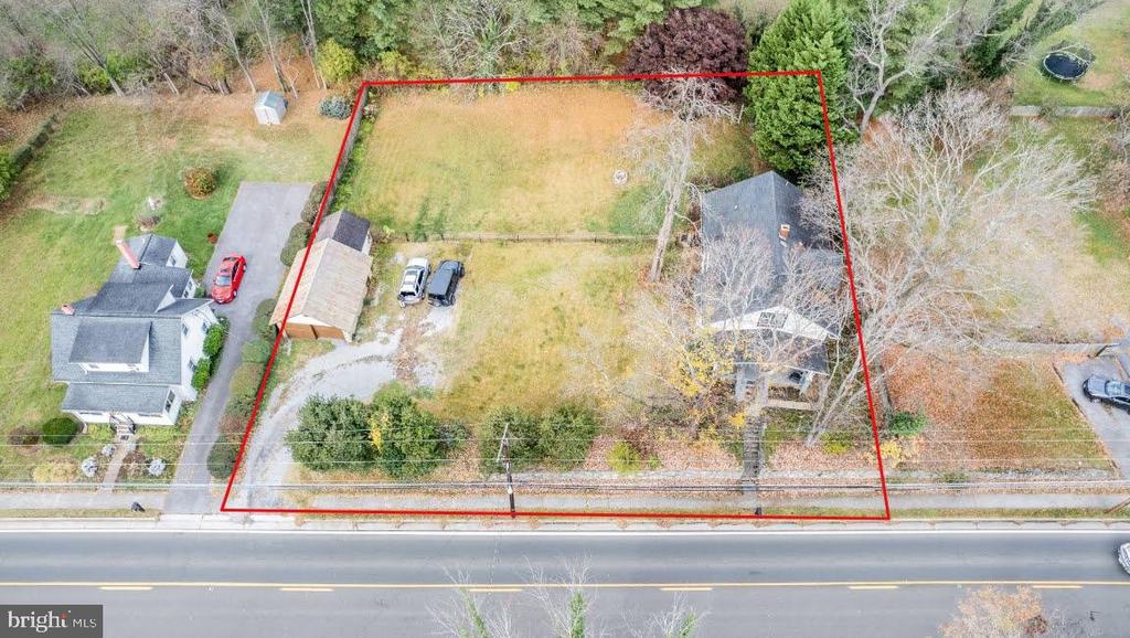18 Greenway Ave S
