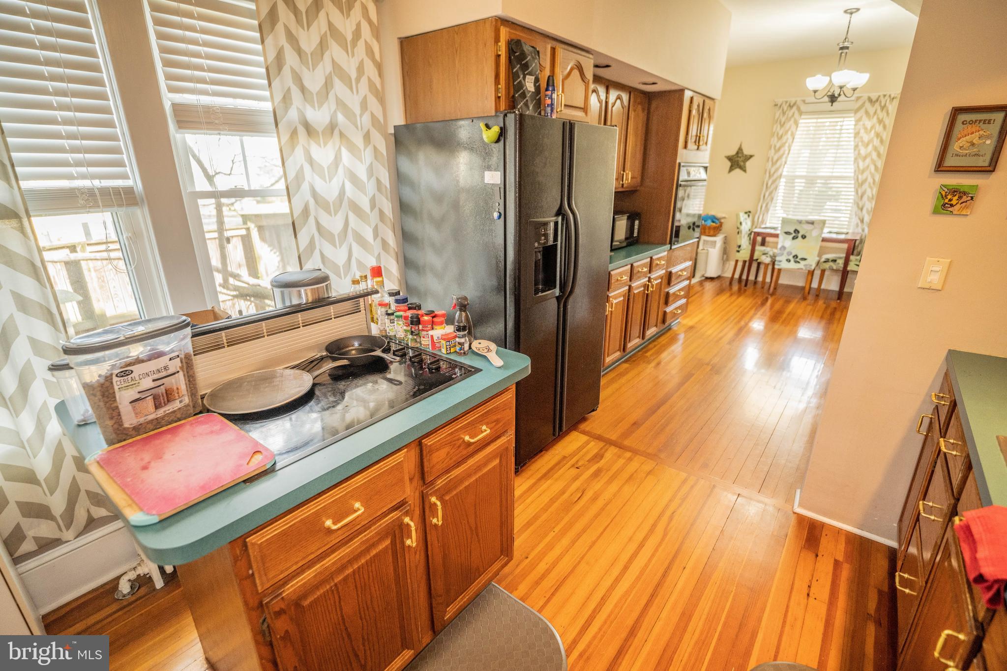 18 Greenway Ave S