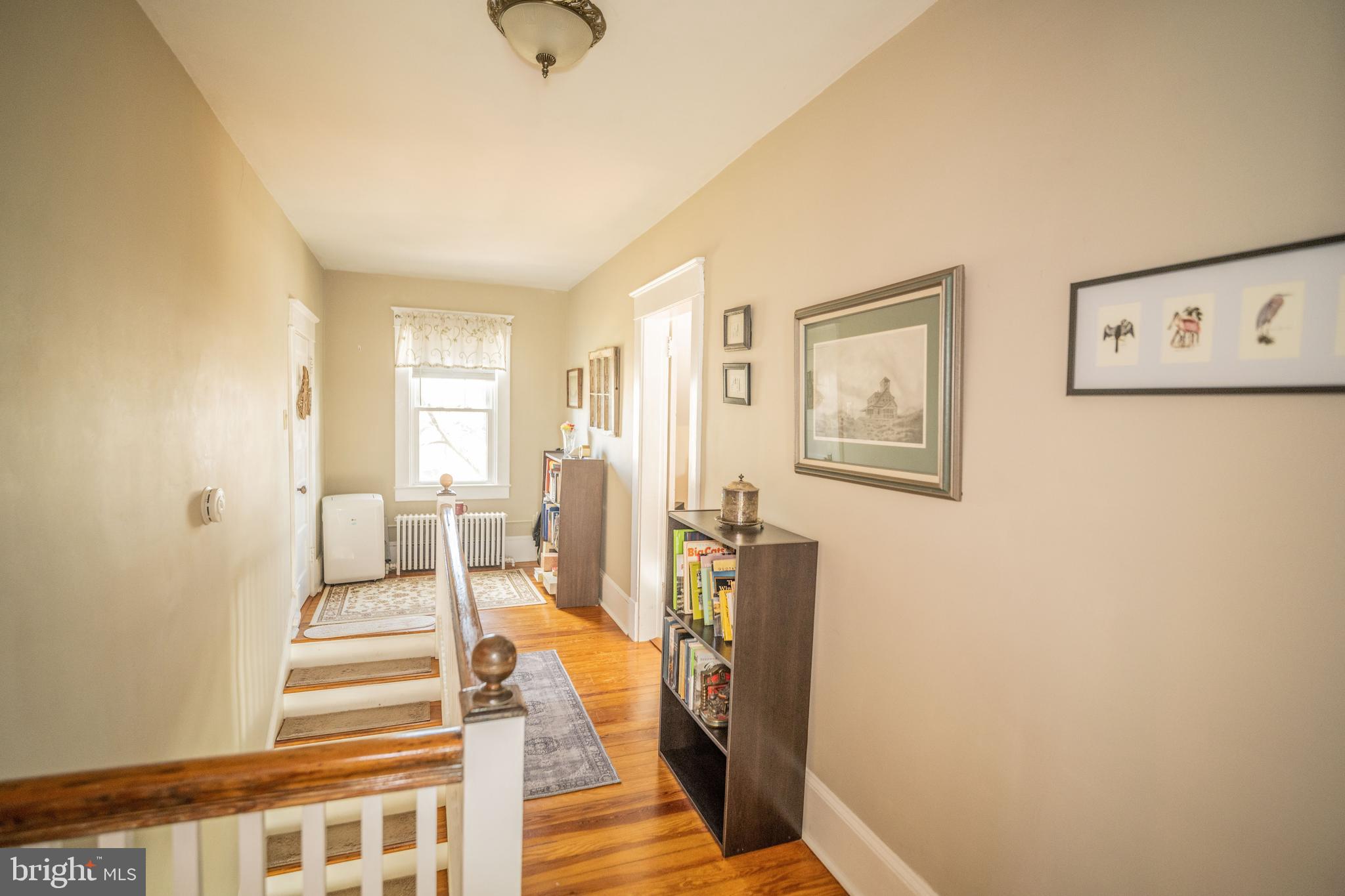 18 Greenway Ave S