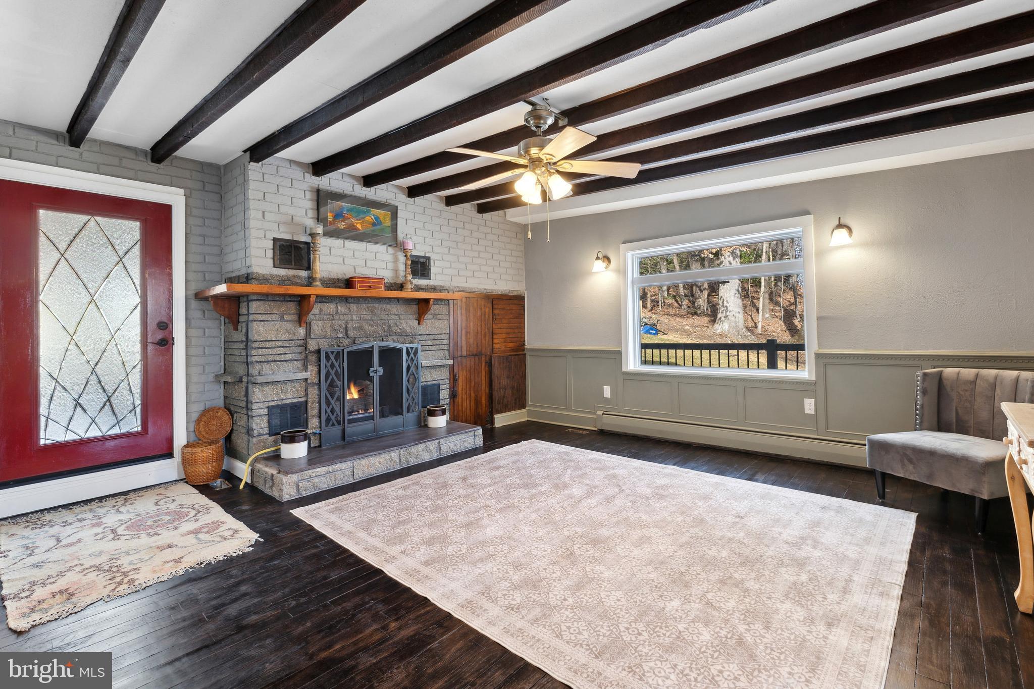 398 Timber Ln