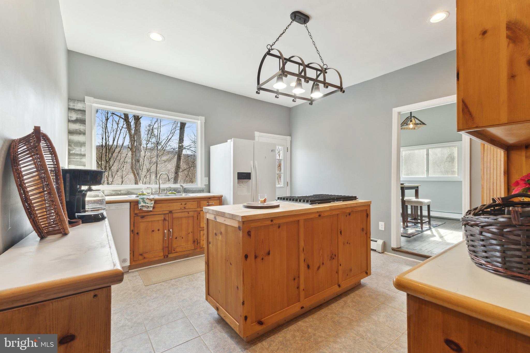 398 Timber Ln