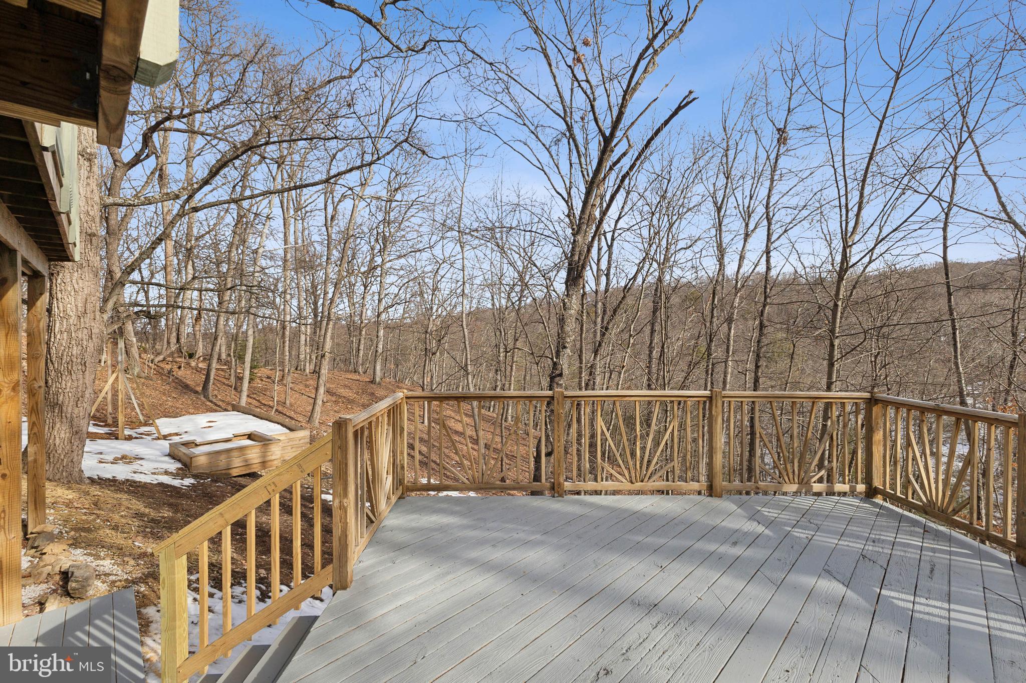 398 Timber Ln