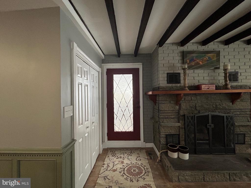 398 Timber Ln