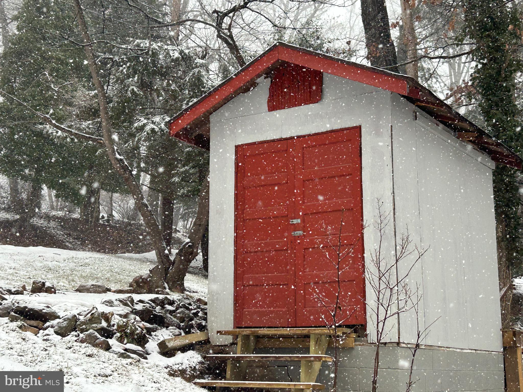 398 Timber Ln