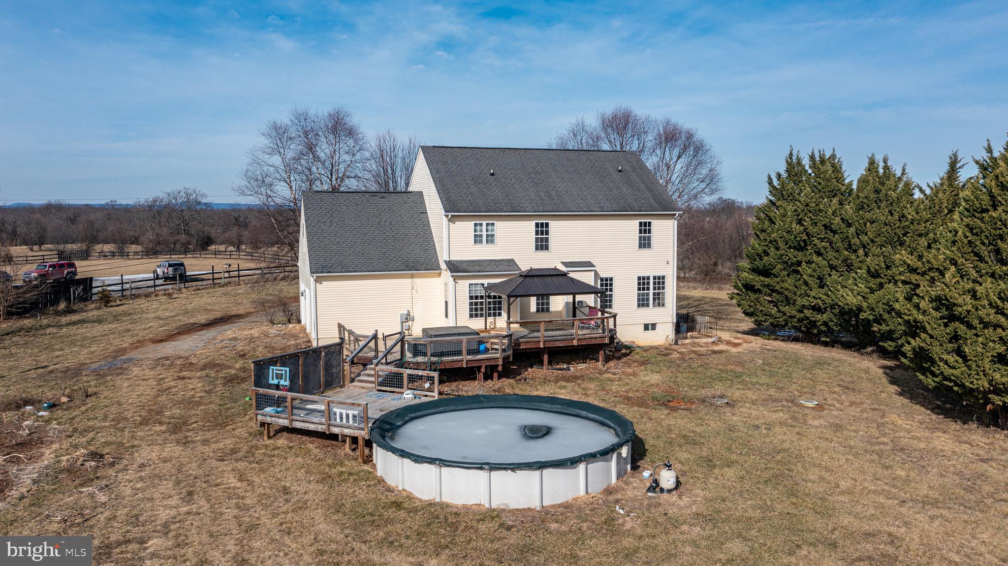 829 Castlerock Ln
