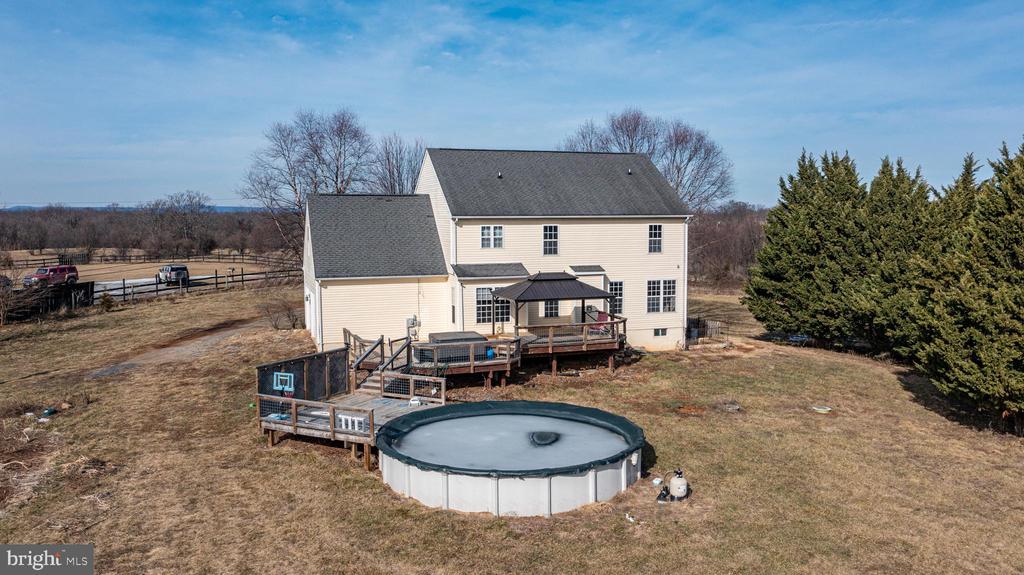829 Castlerock Ln