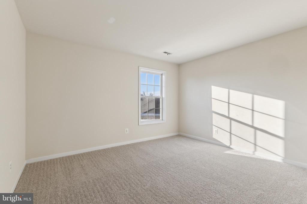 829 Castlerock Ln