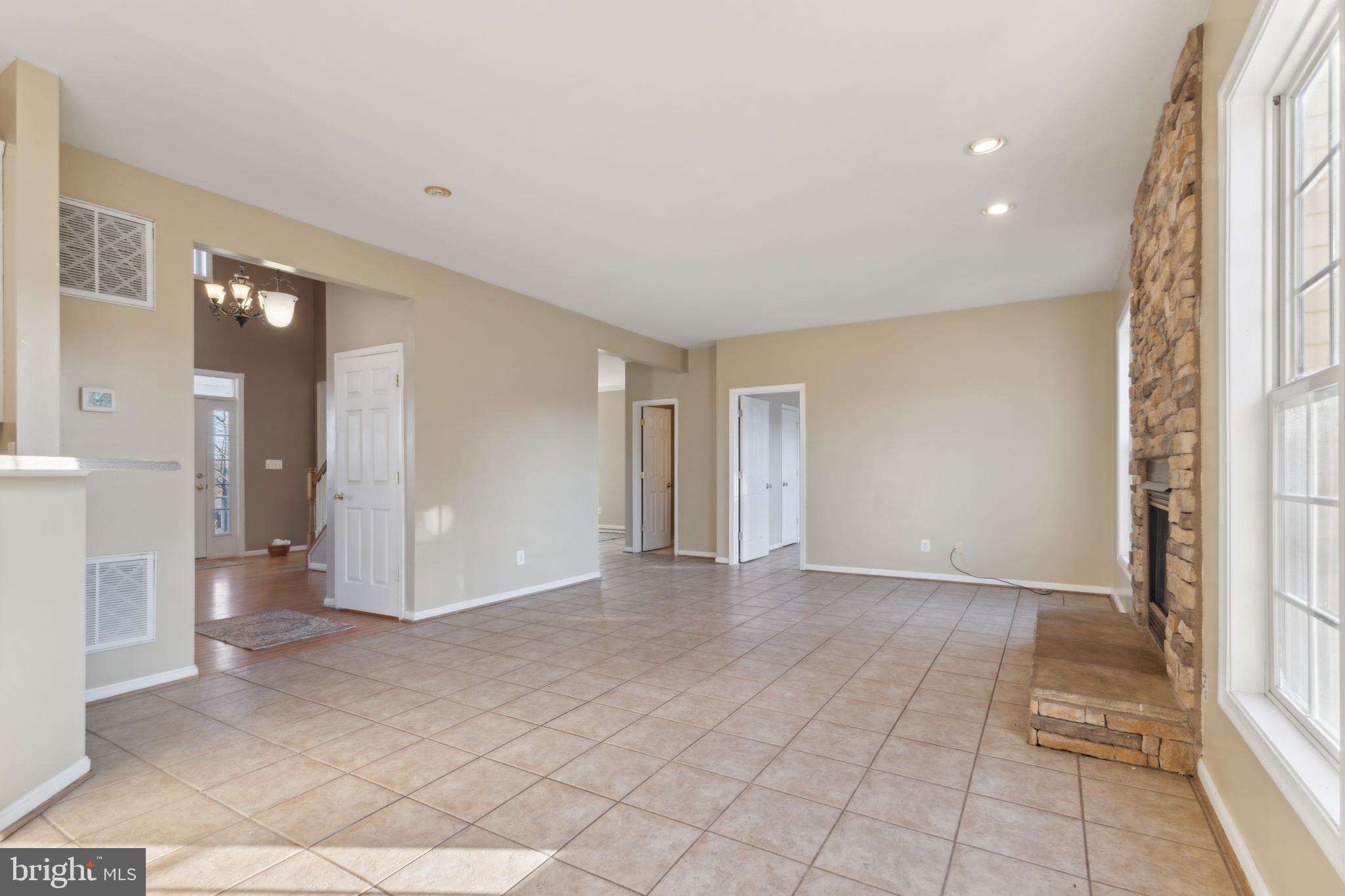829 Castlerock Ln