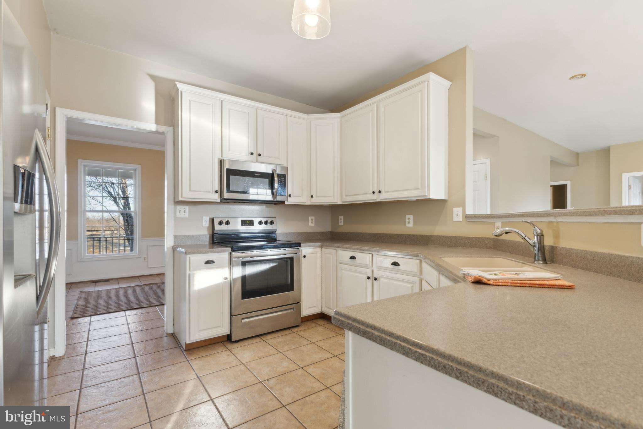829 Castlerock Ln