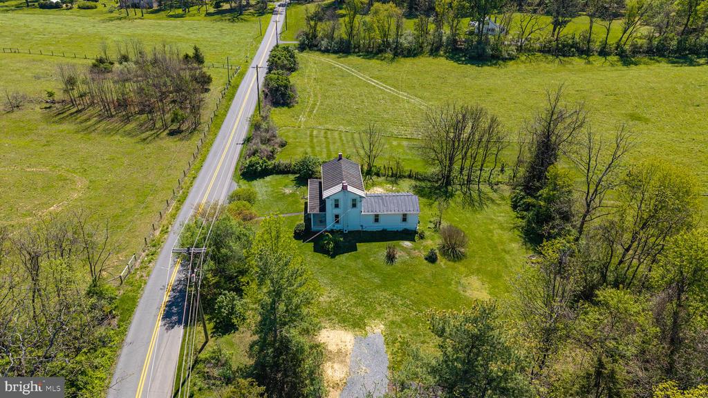 1095 Senseny Rd