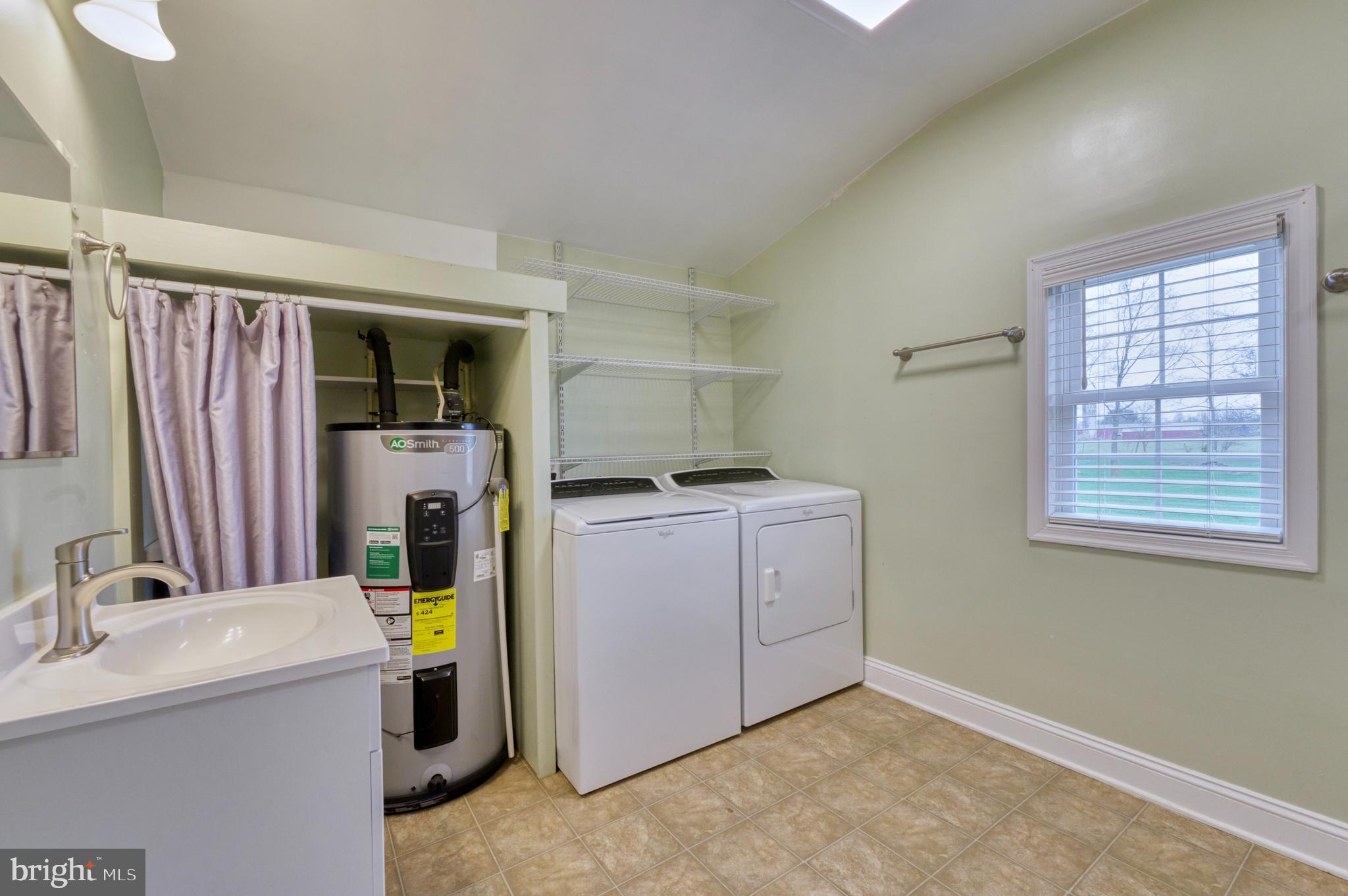 1080 Russell Rd
