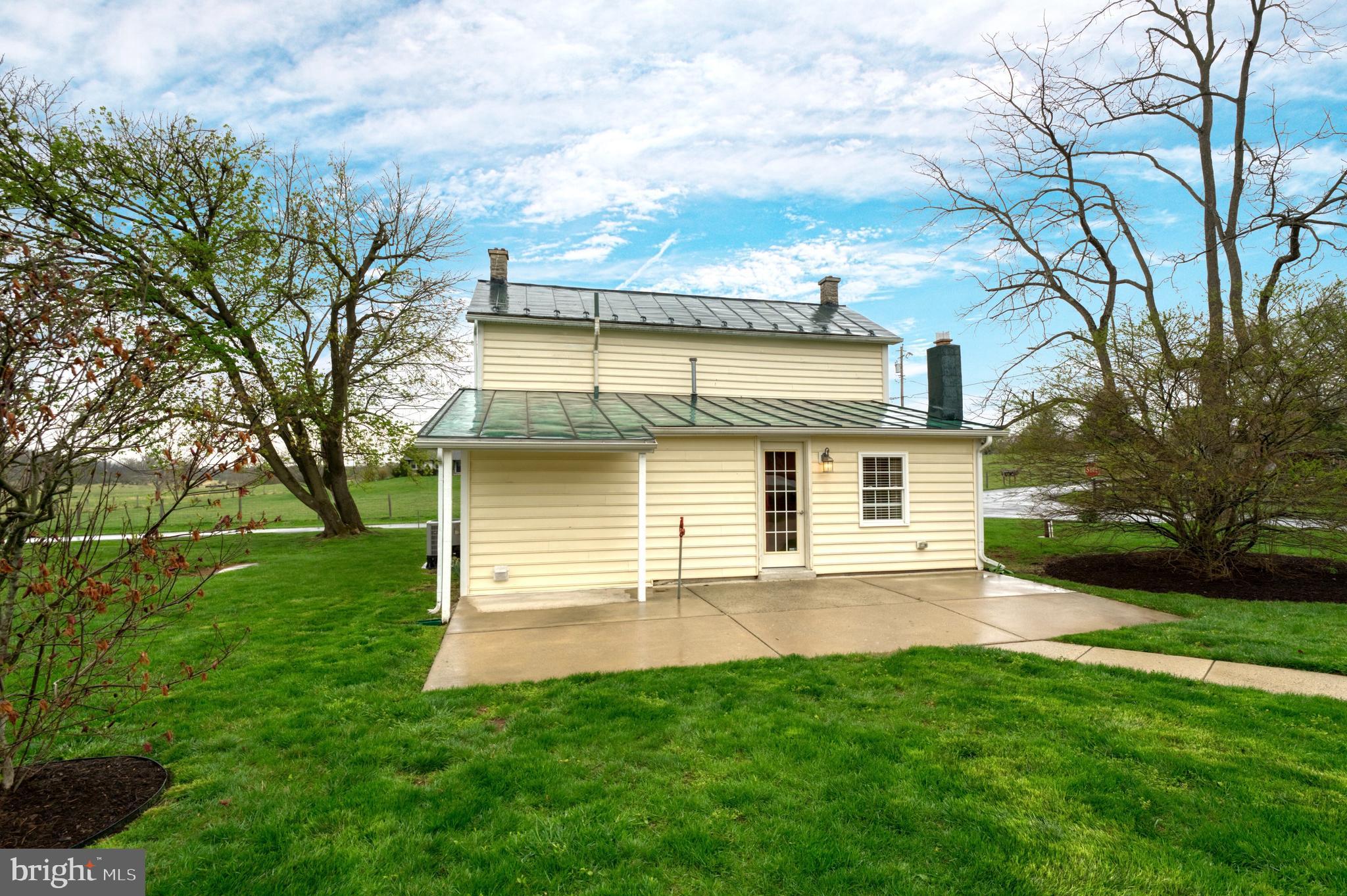 1080 Russell Rd