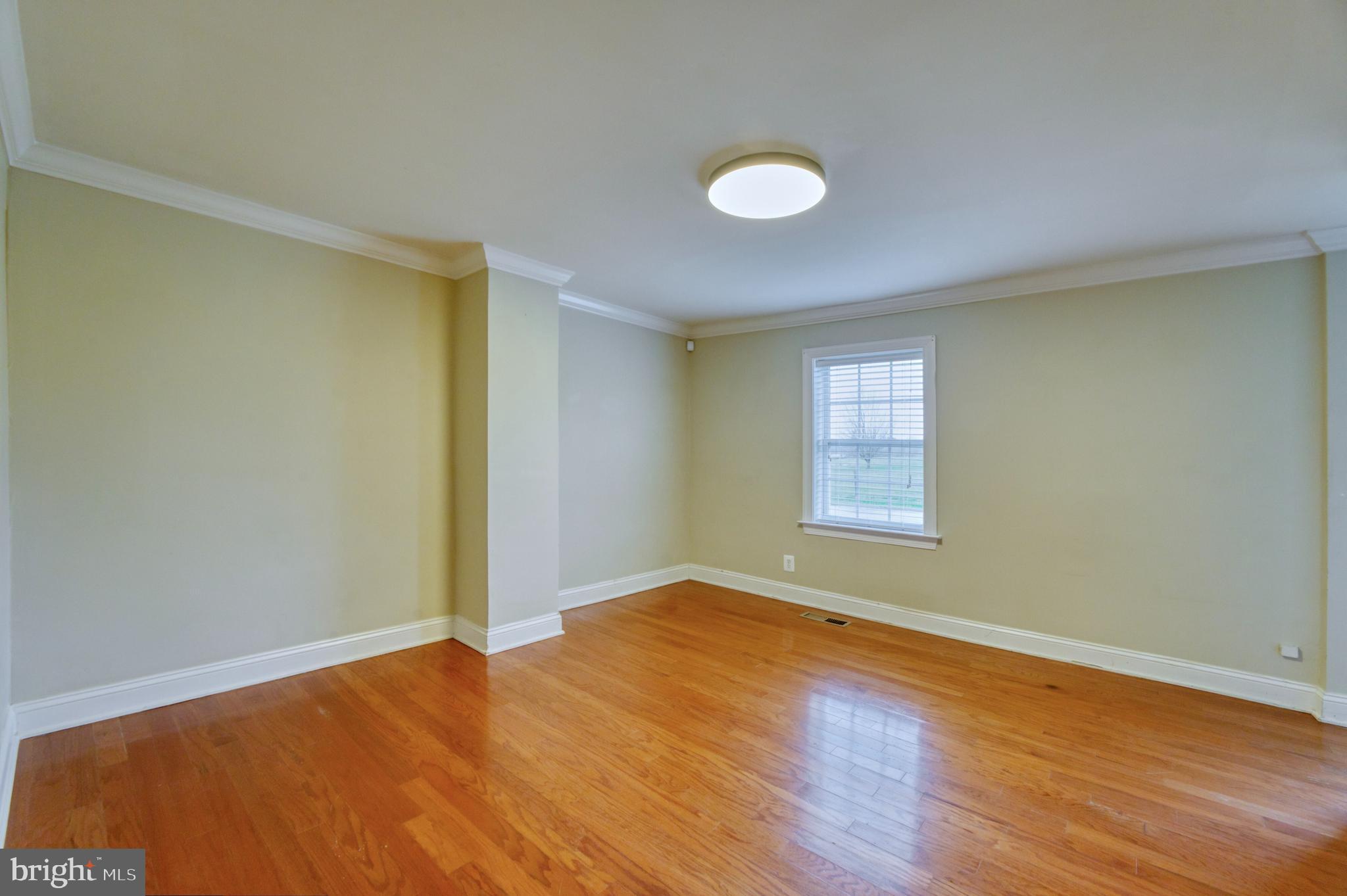 1080 Russell Rd