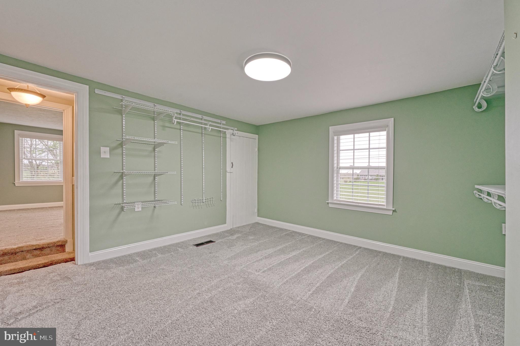 1080 Russell Rd