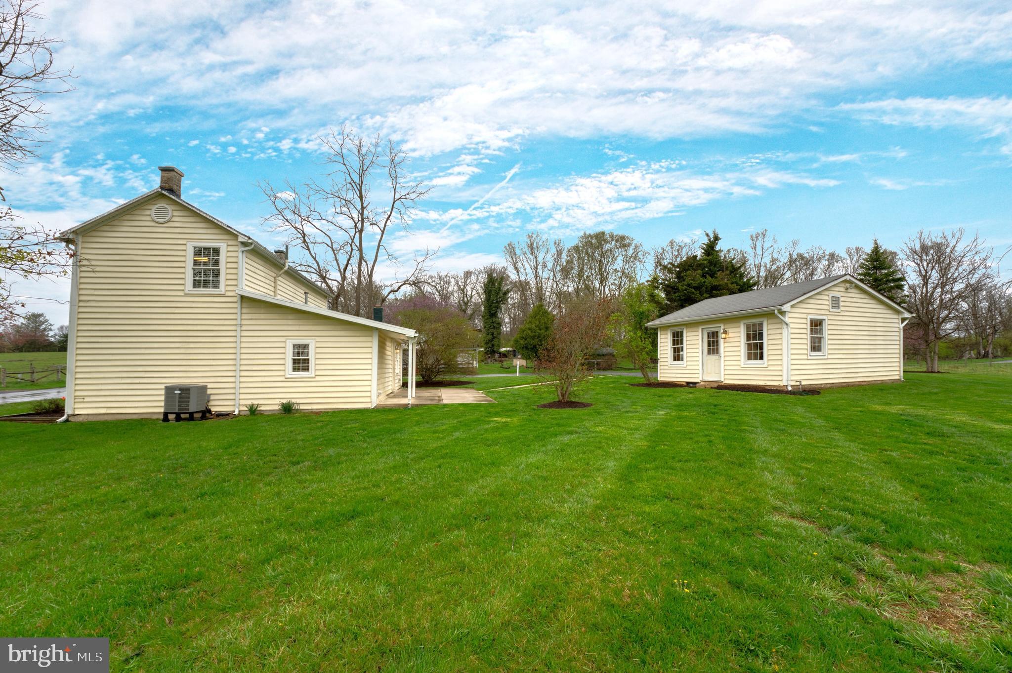 1080 Russell Rd