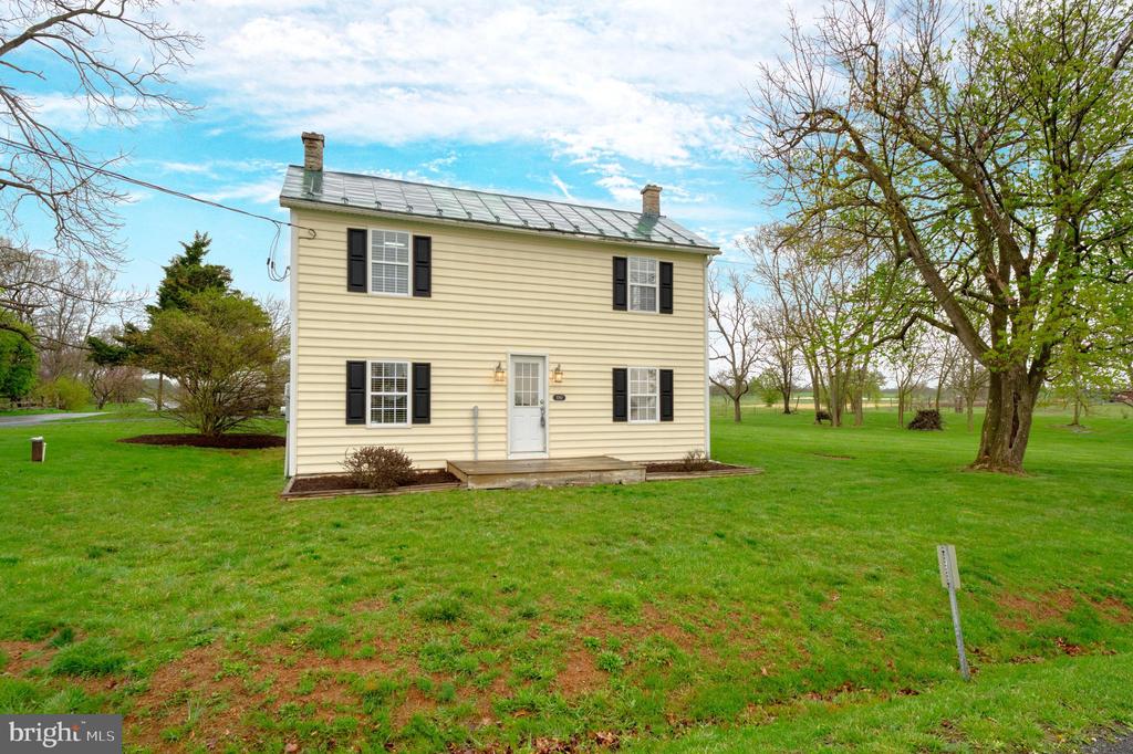 1080 Russell Rd