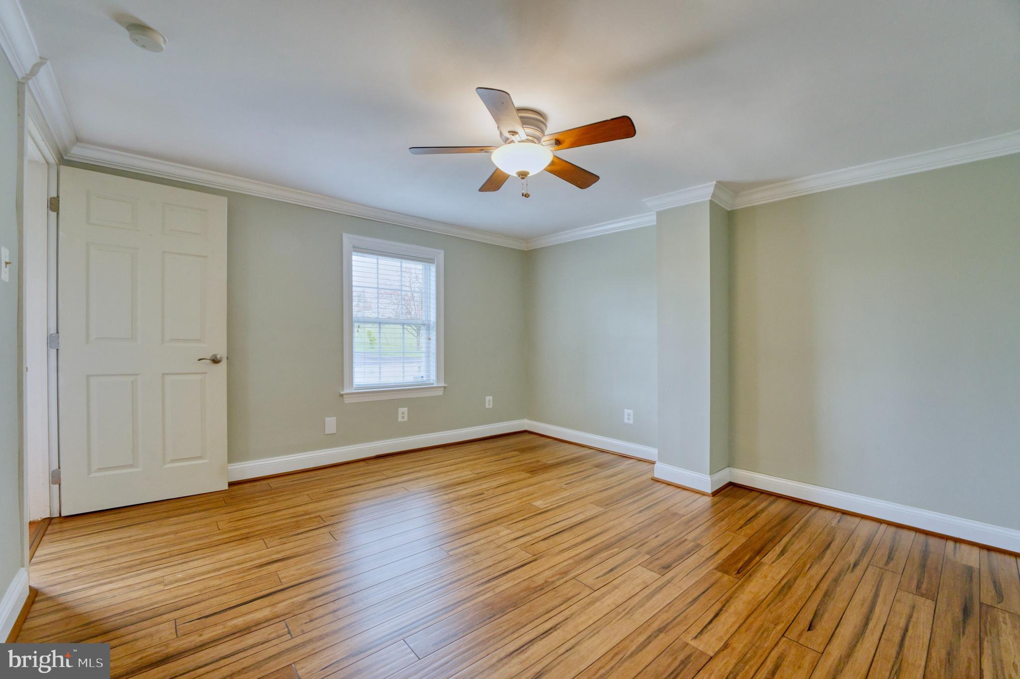 1080 Russell Rd