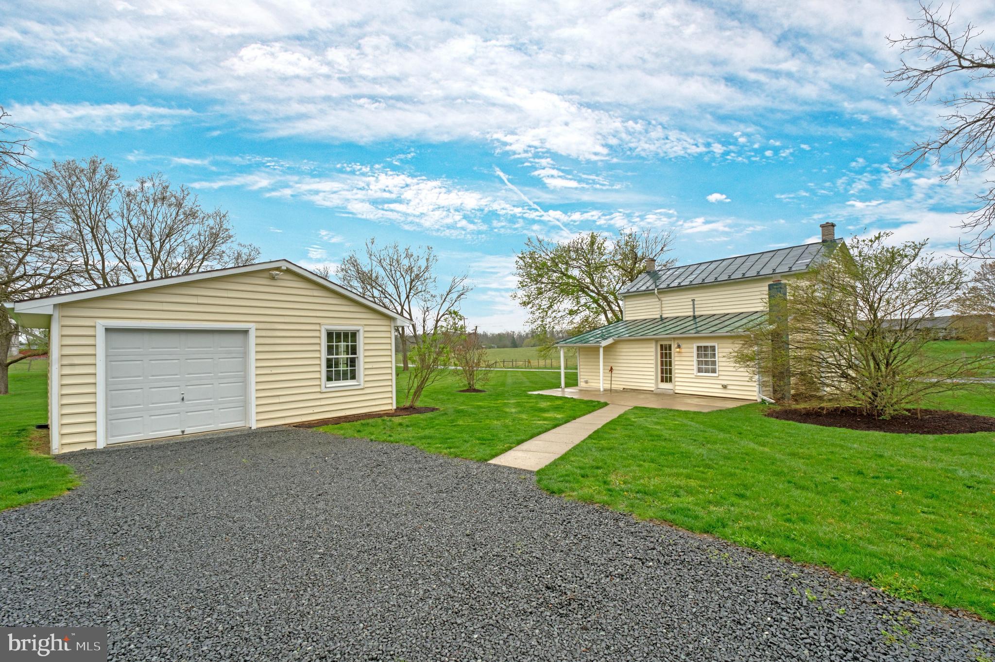 1080 Russell Rd