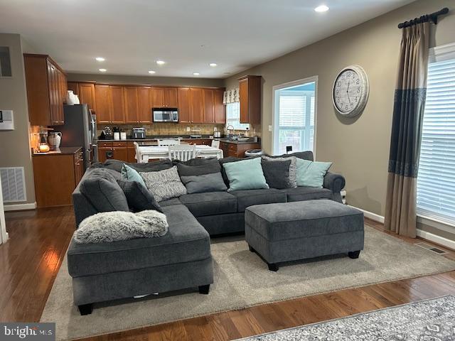 108 Roseville Ct