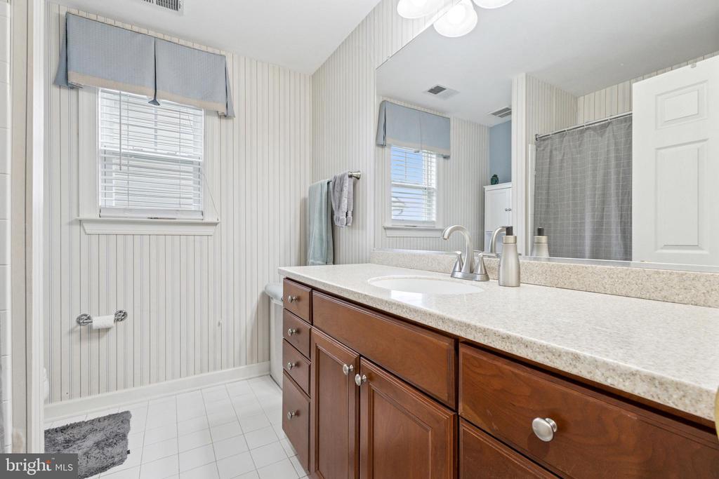 108 Roseville Ct