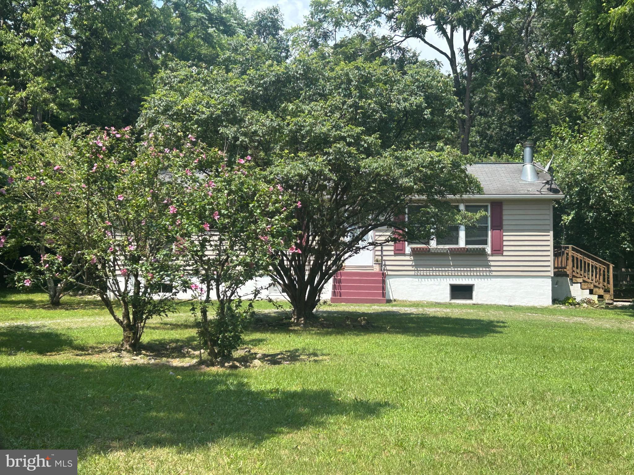 513 Russell Rd