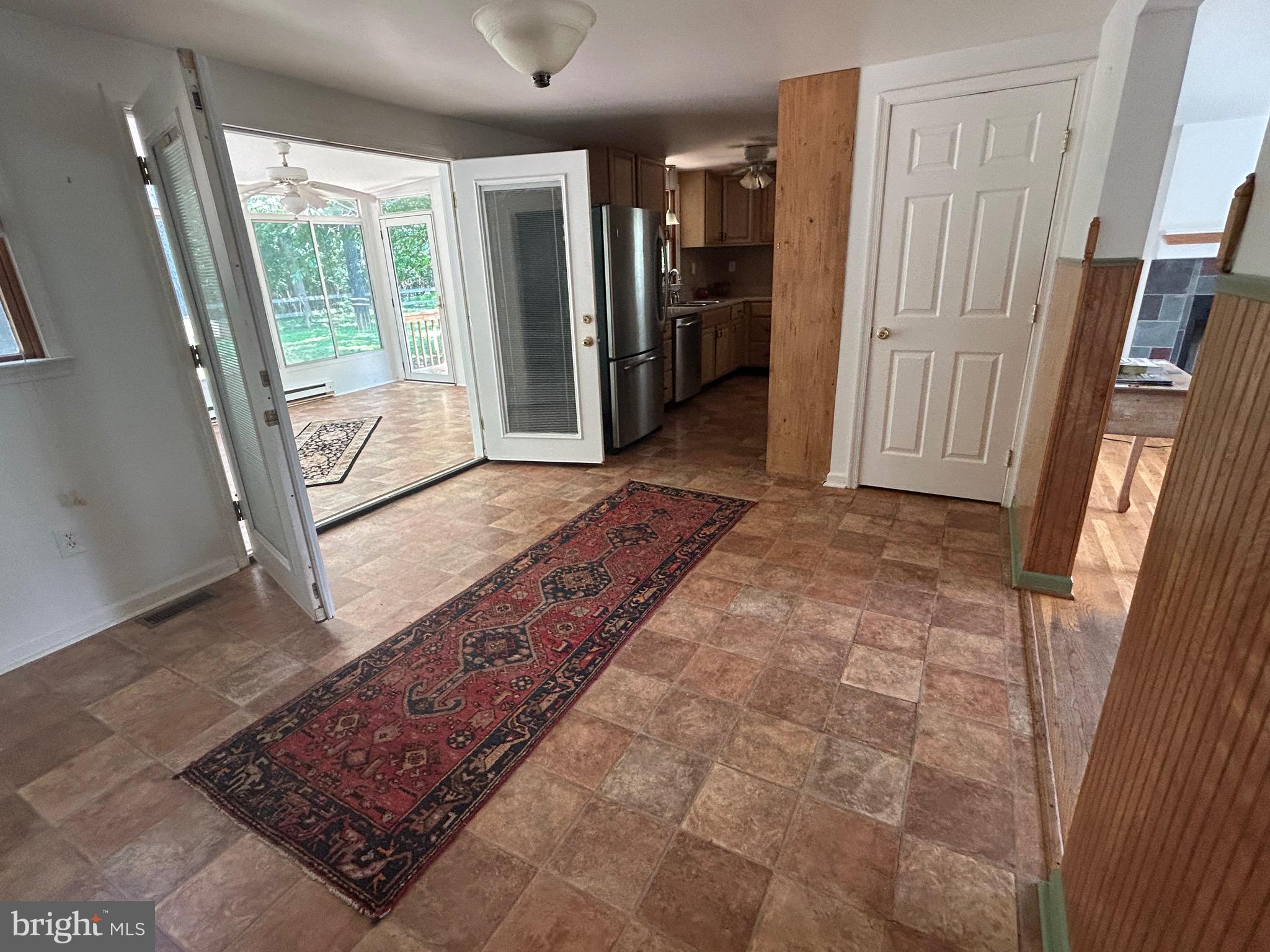 513 Russell Rd