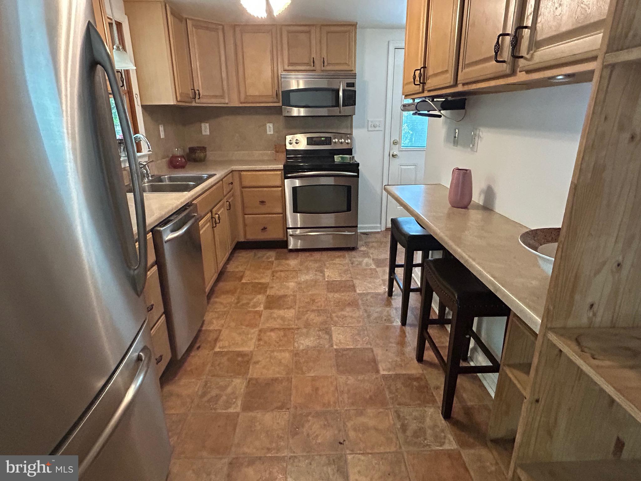 513 Russell Rd