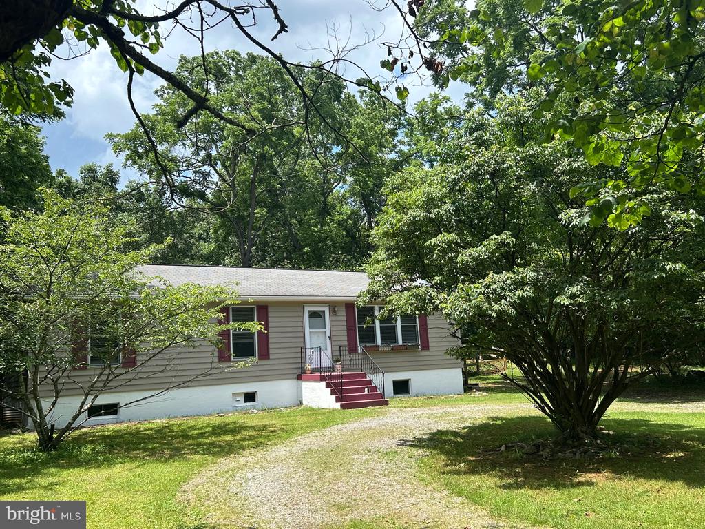513 Russell Rd