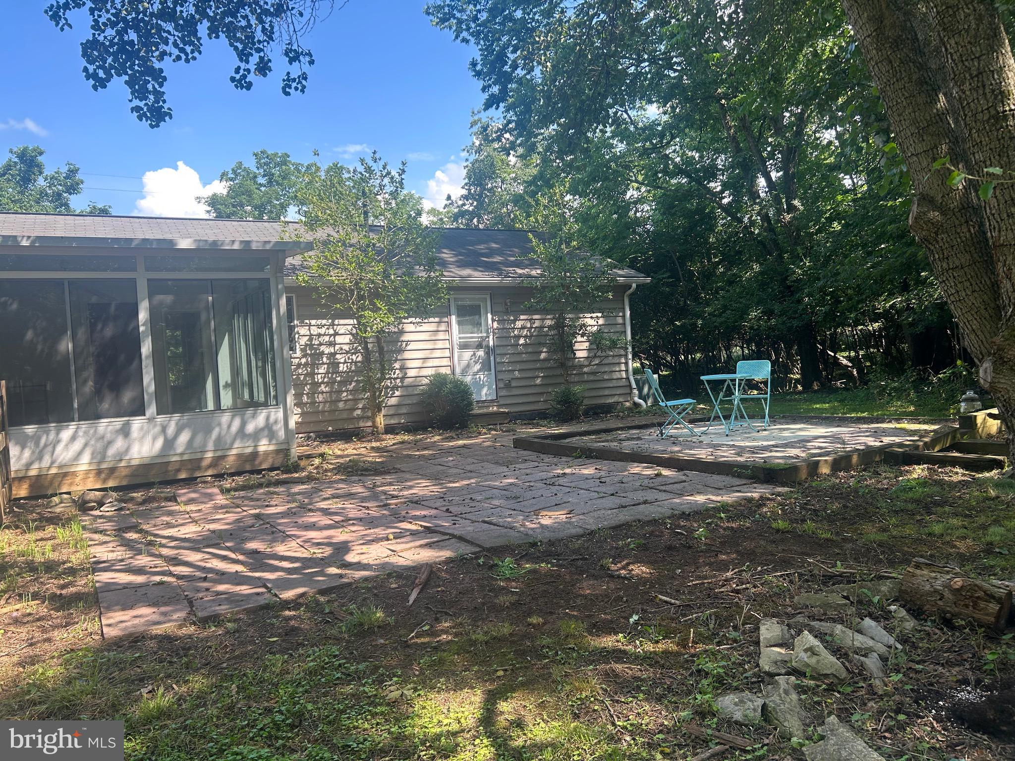 513 Russell Rd