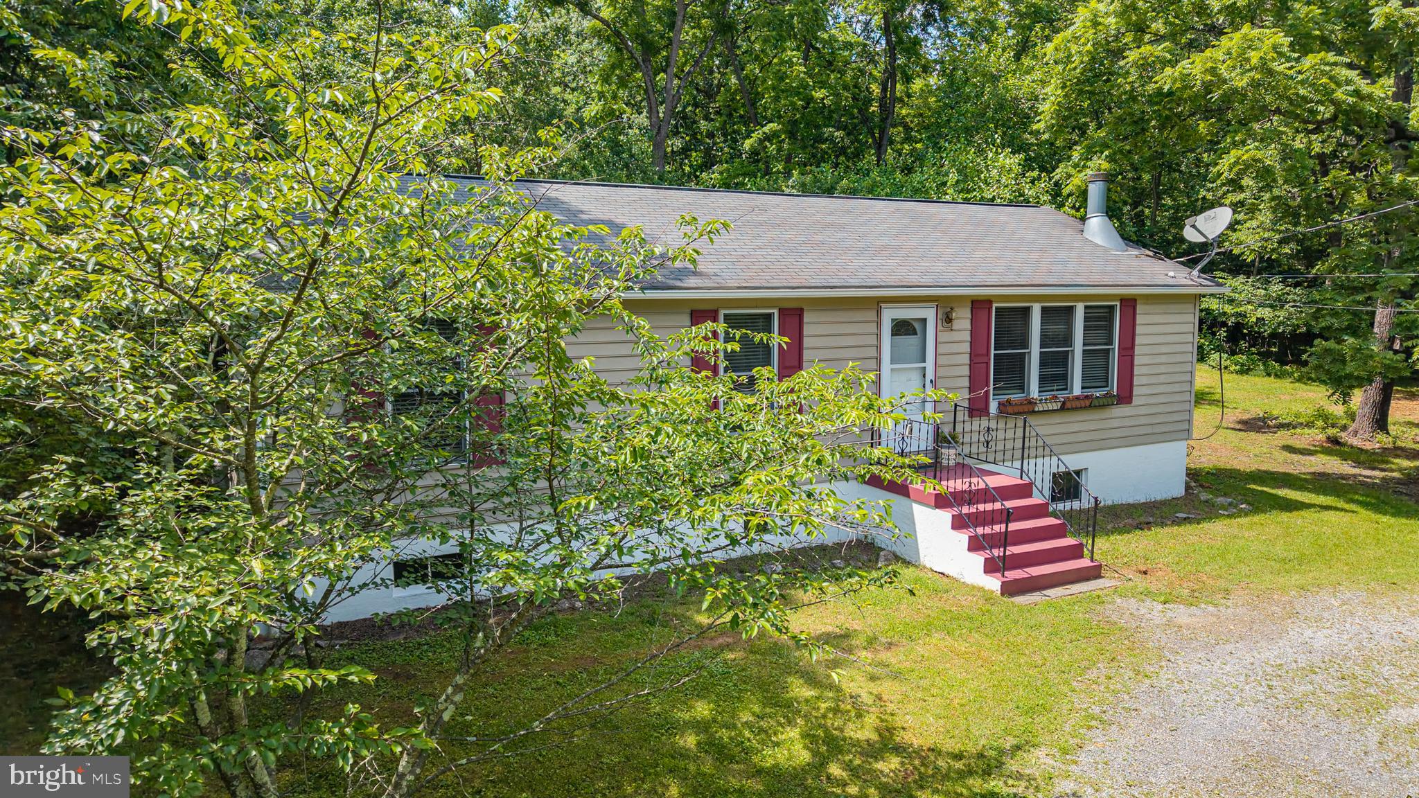 513 Russell Rd