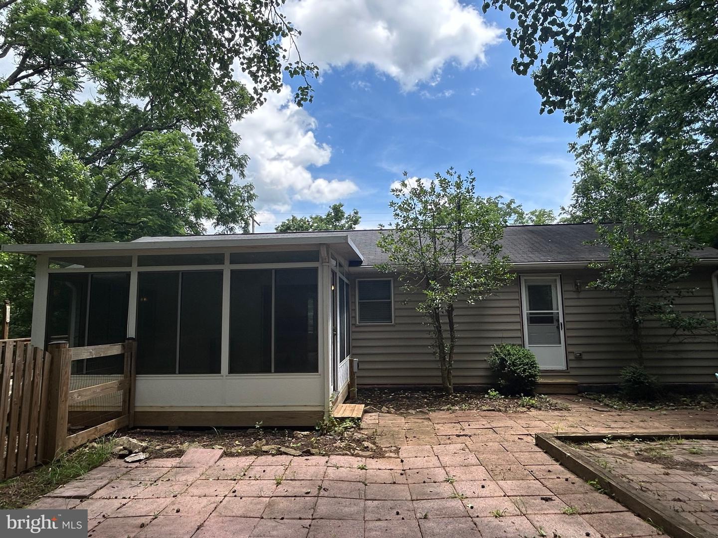 513 Russell Rd