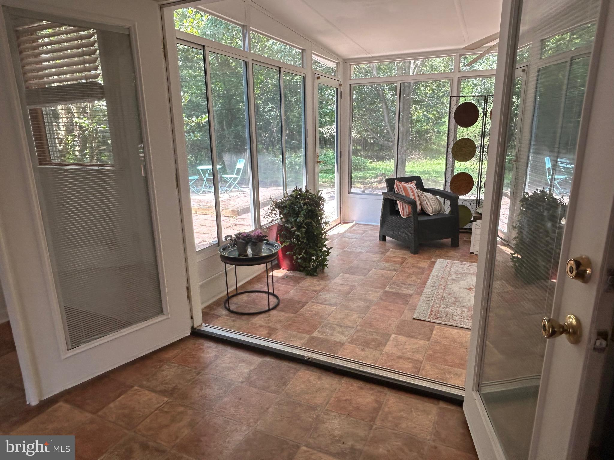 513 Russell Rd