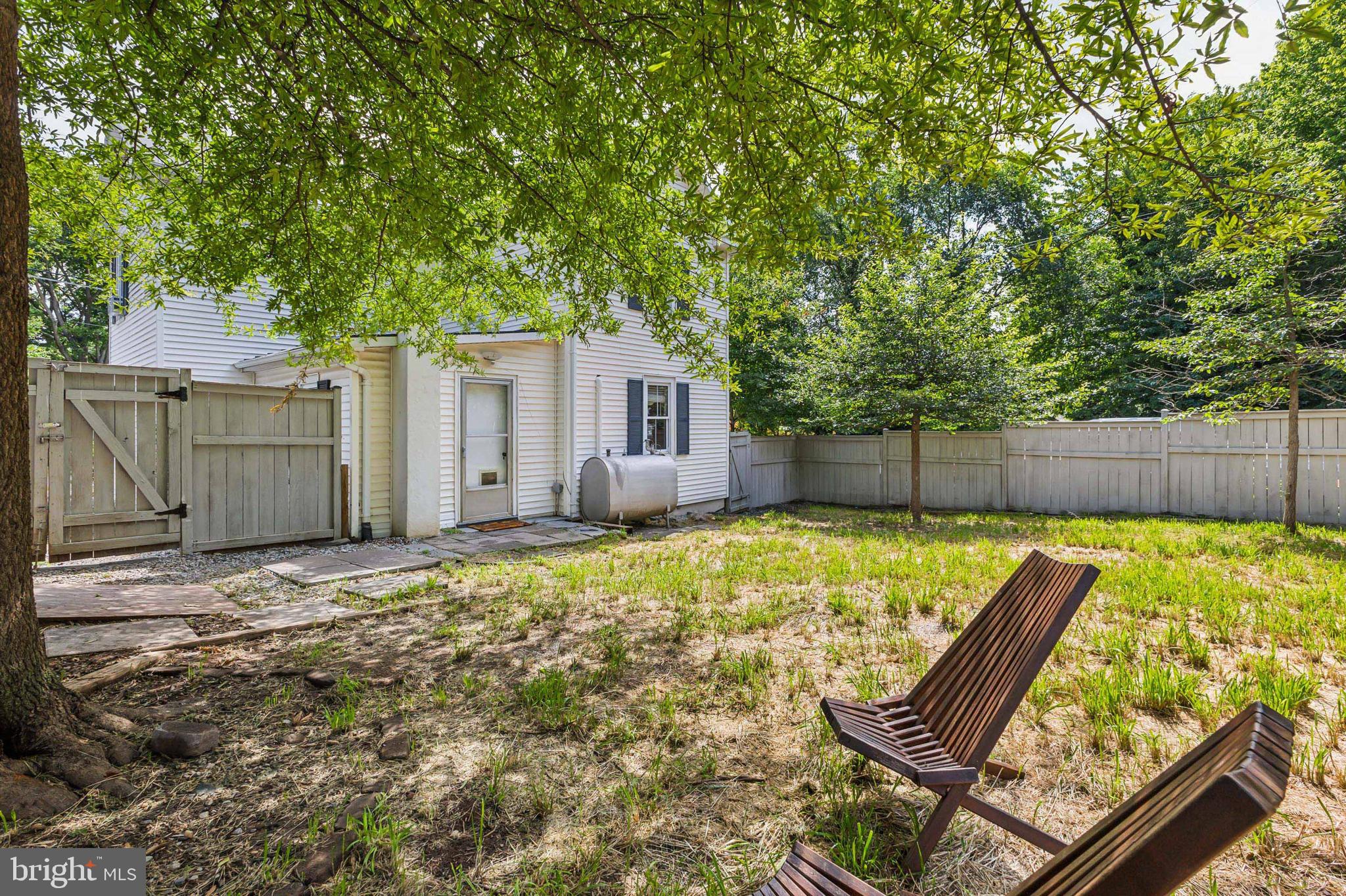 201 Walnut St