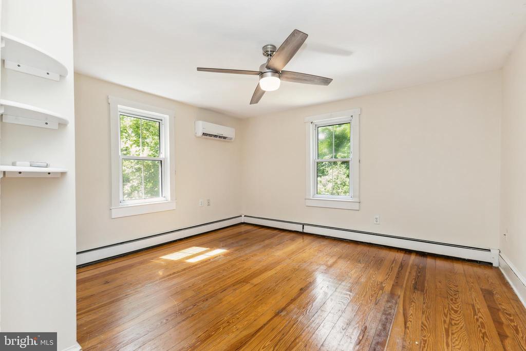 201 Walnut St