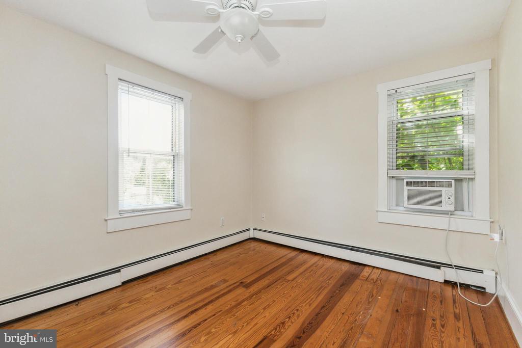 201 Walnut St