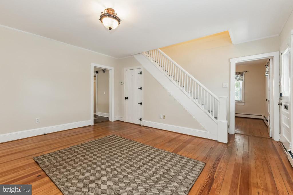 201 Walnut St
