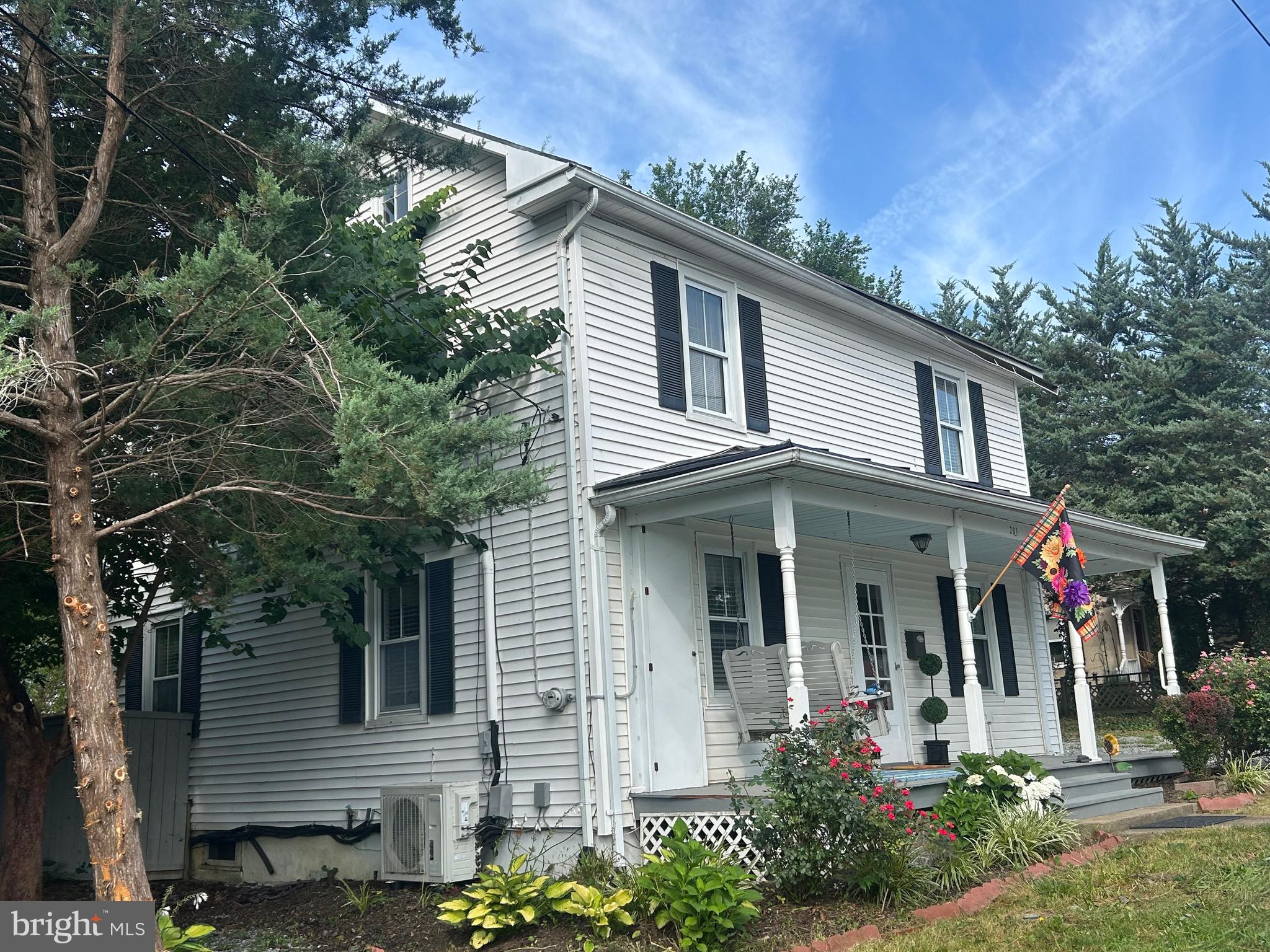 201 Walnut St