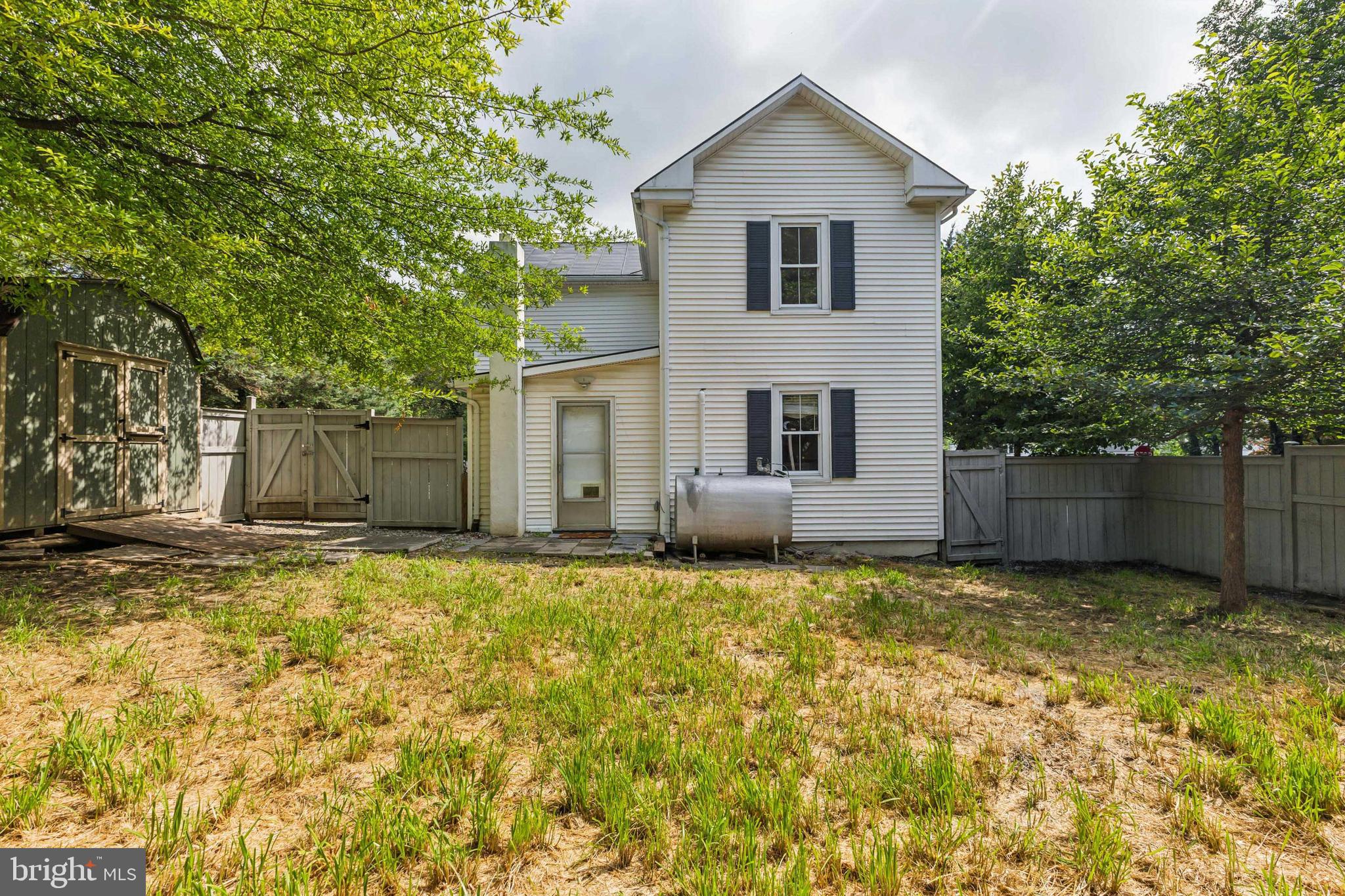 201 Walnut St