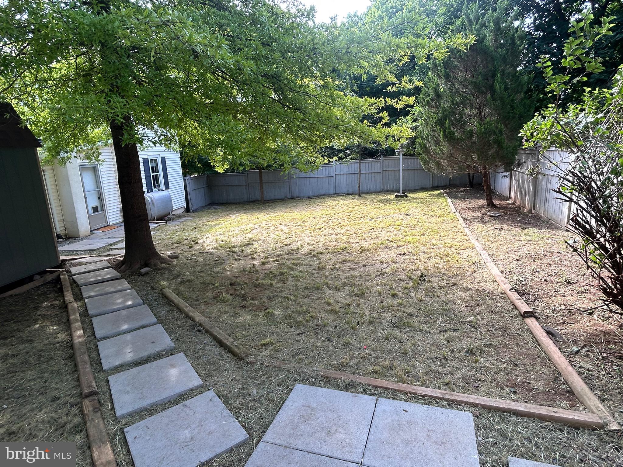 201 Walnut St