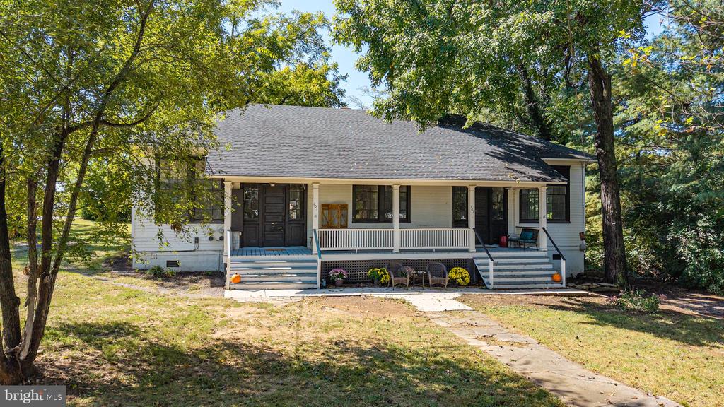 101, 103 W MAIN STREET W 101,103