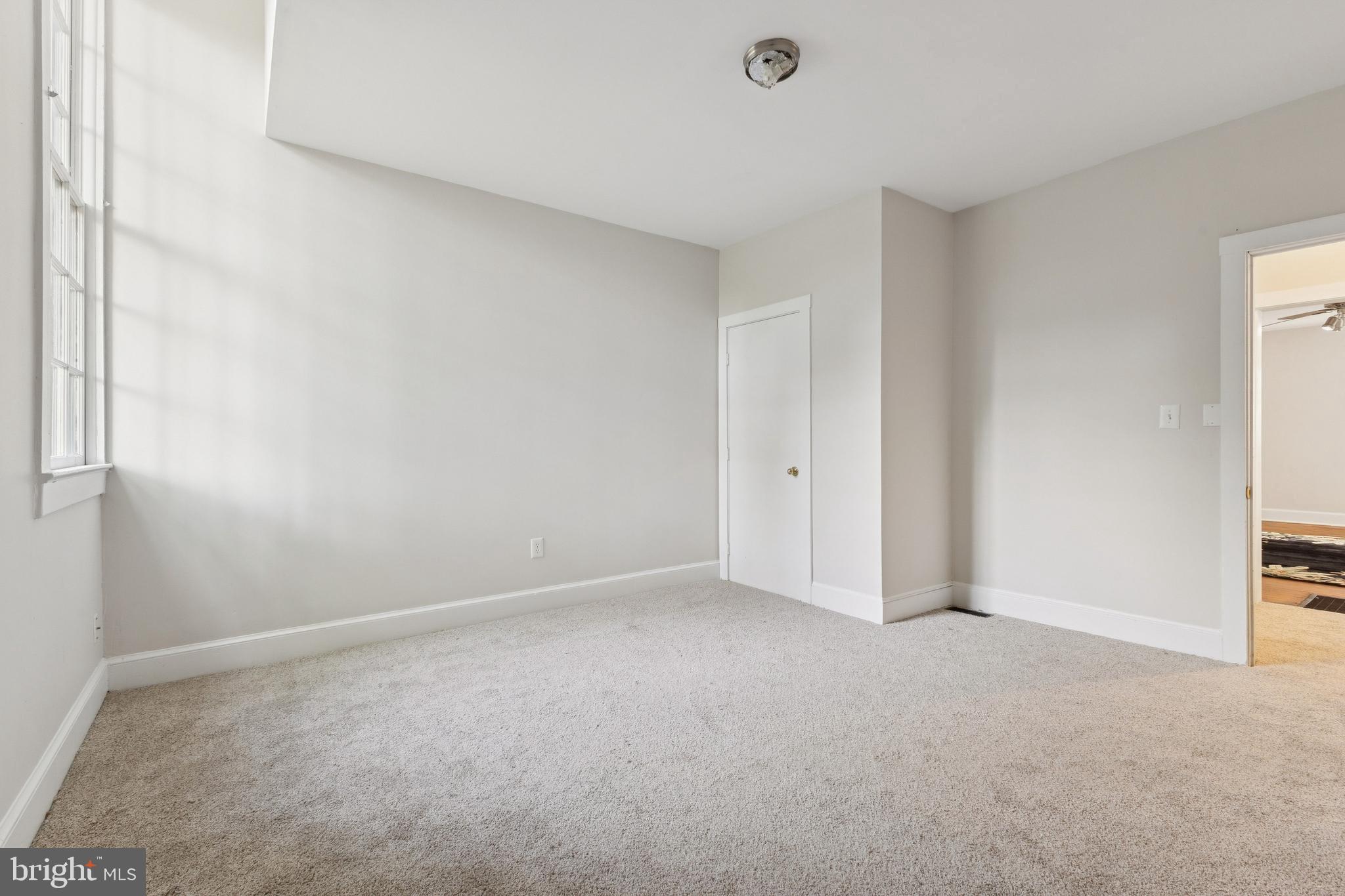 101, 103 W MAIN STREET W 101,103