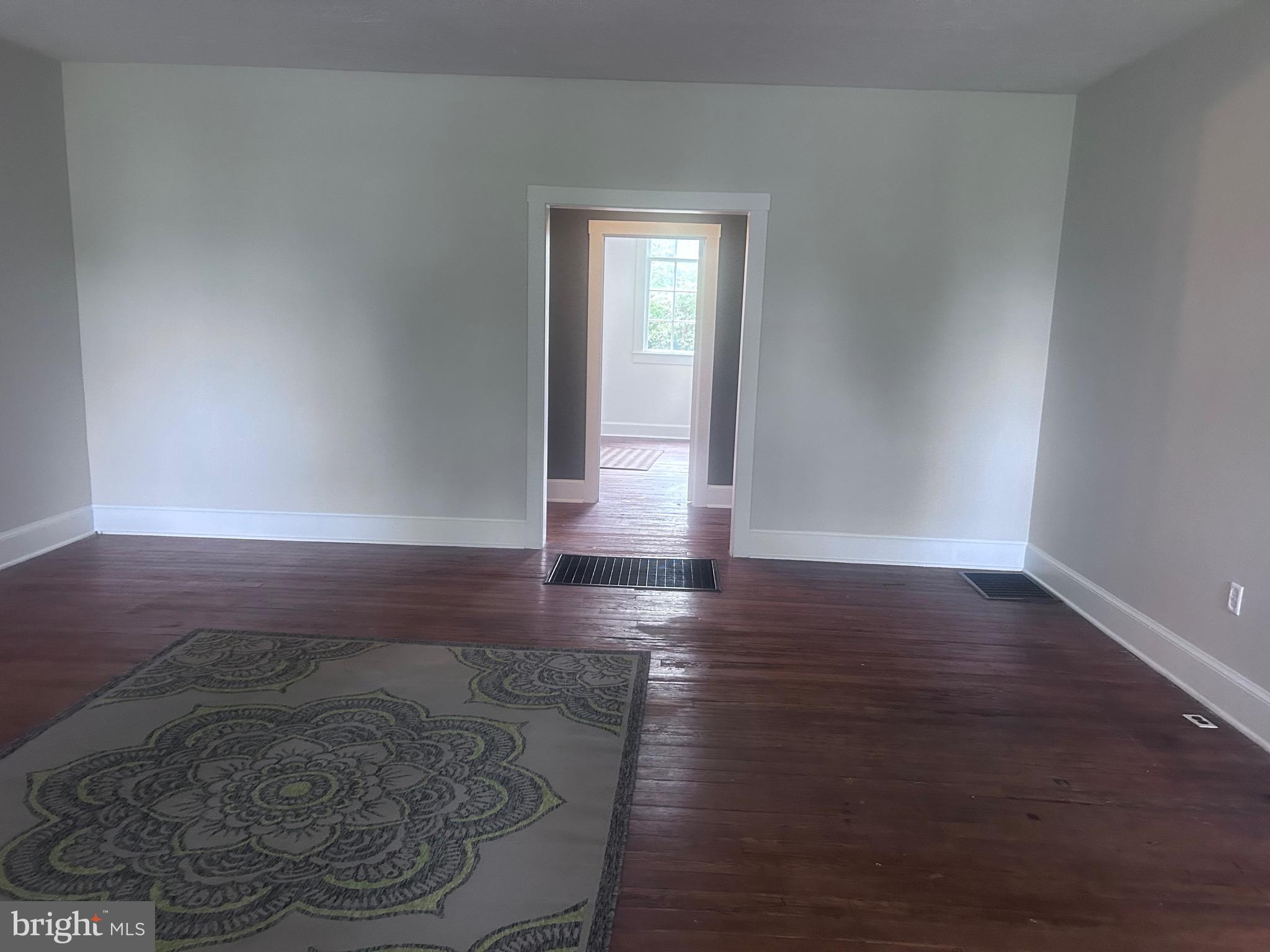 101, 103 W MAIN STREET W 101,103