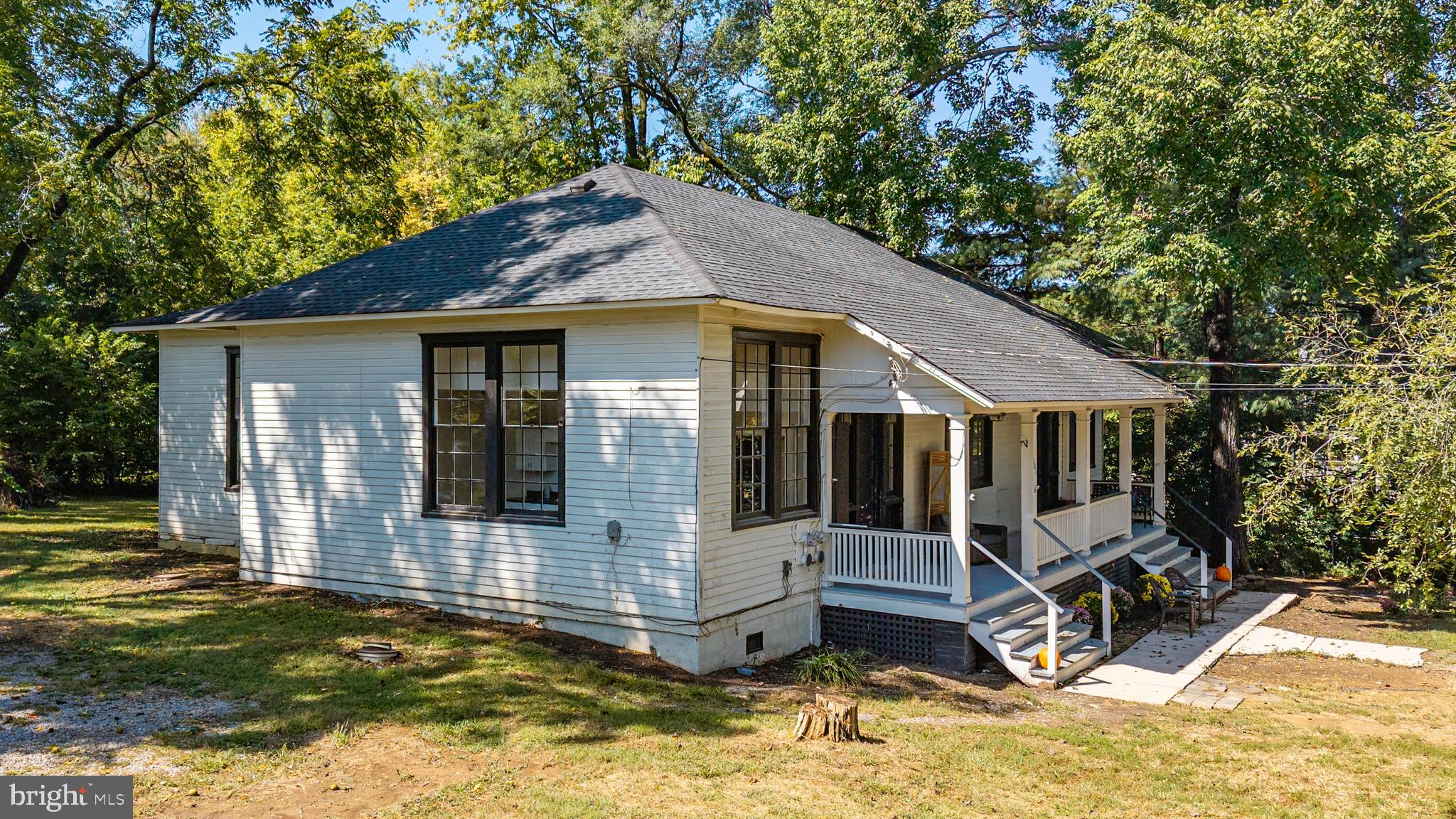 101, 103 W MAIN STREET W 101,103