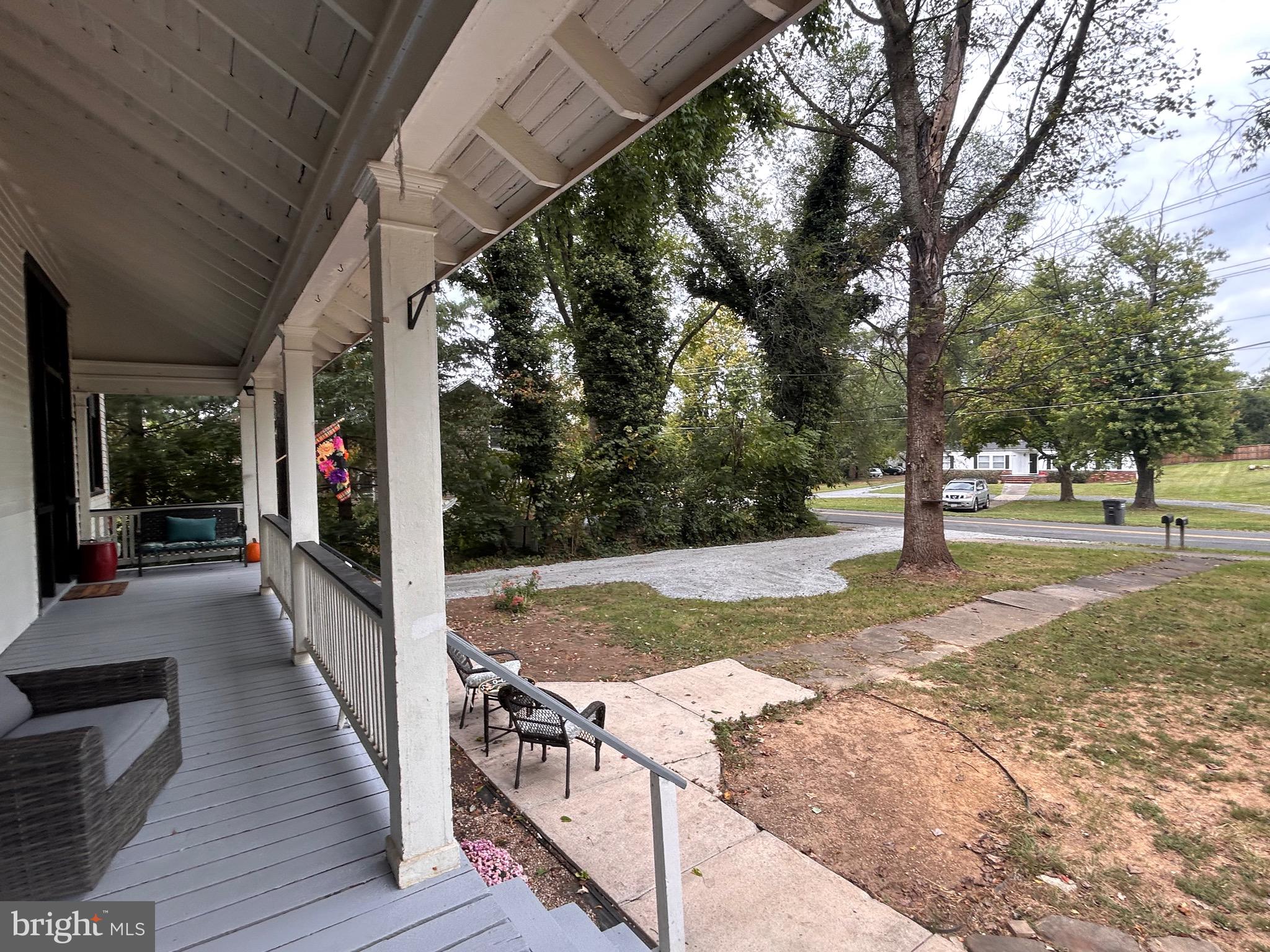 101, 103 W MAIN STREET W 101,103