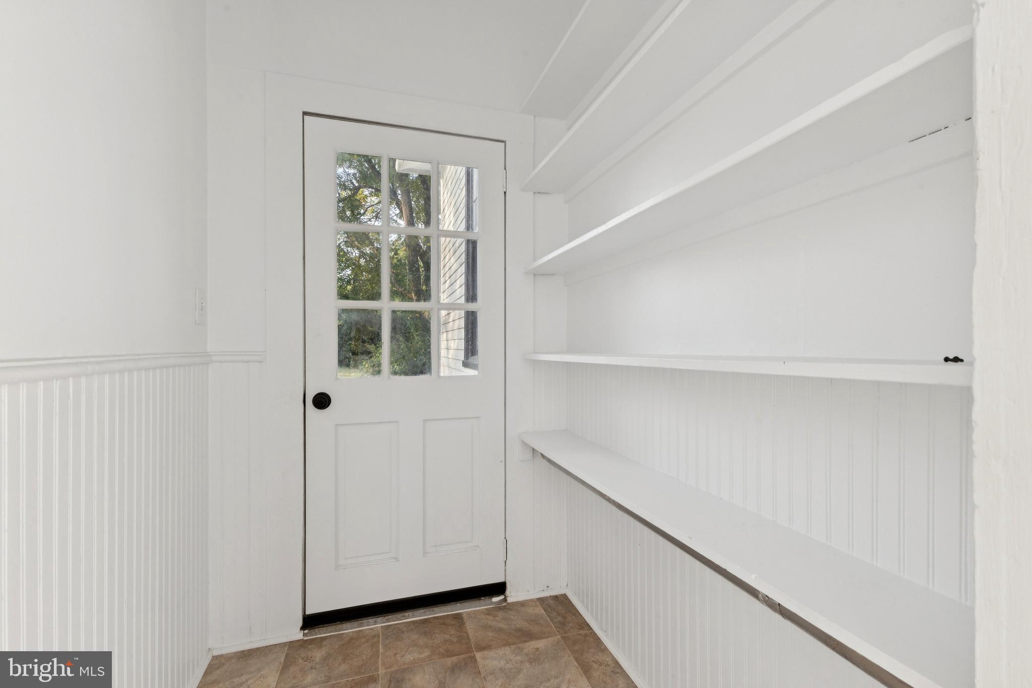 101, 103 W MAIN STREET W 101,103