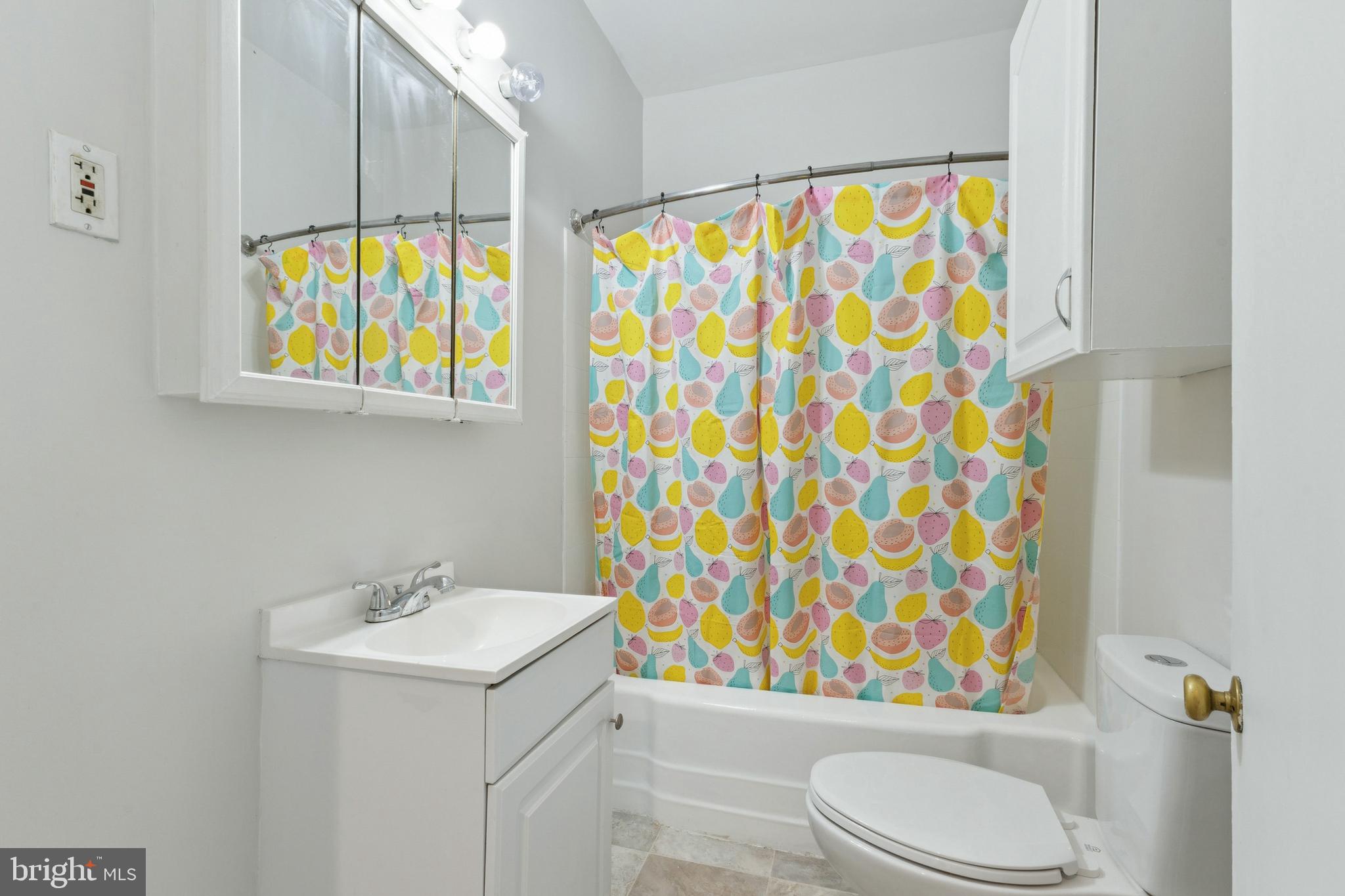 101, 103 W MAIN STREET W 101,103