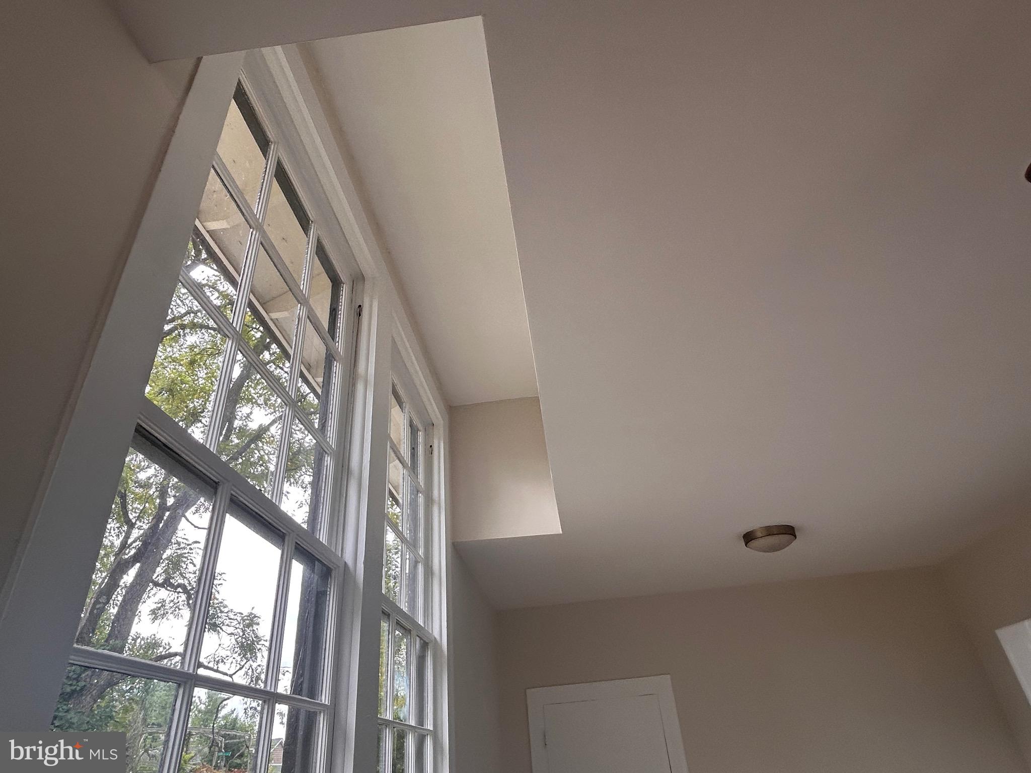 101, 103 W MAIN STREET W 101,103