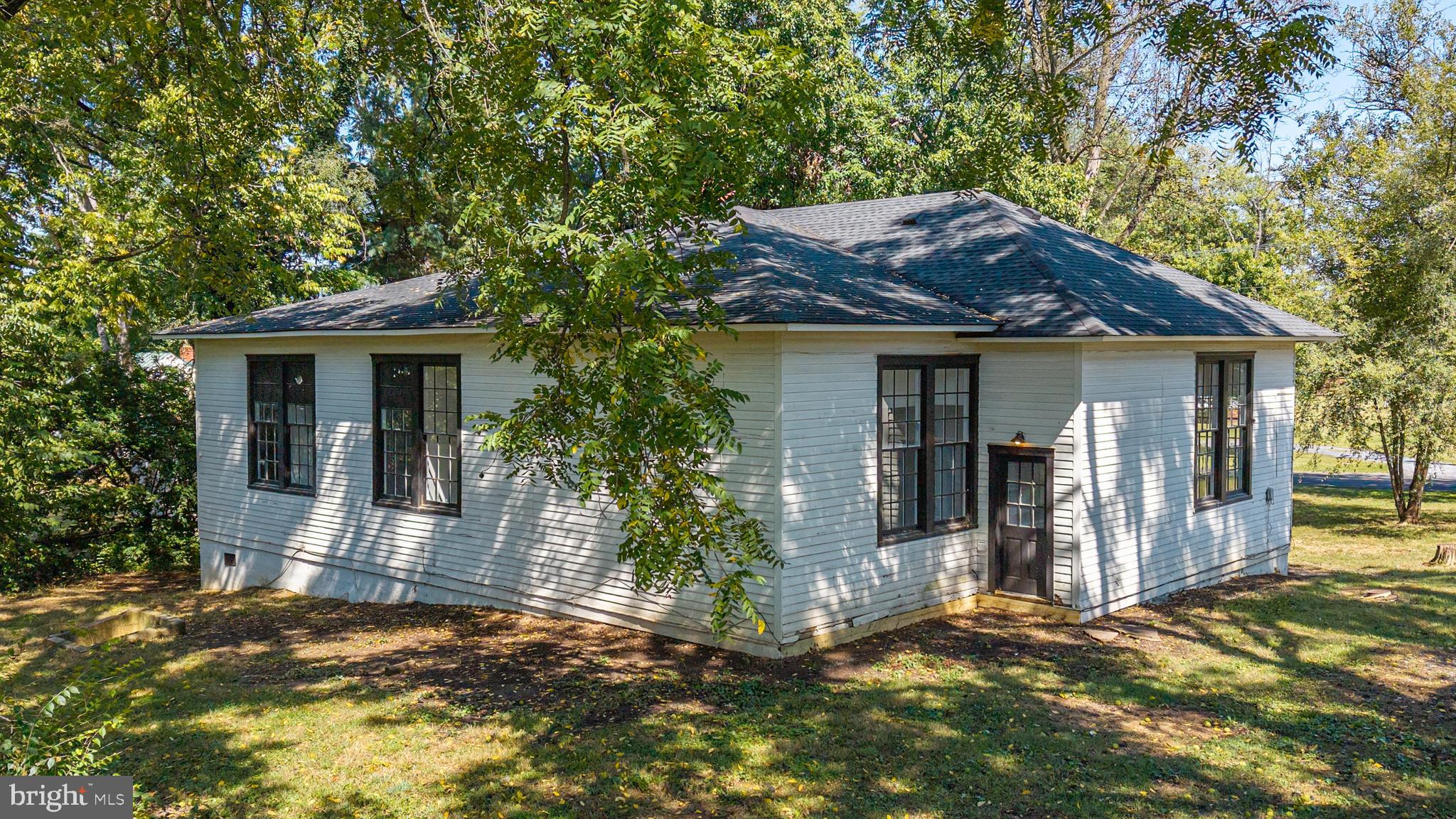 101, 103 W MAIN STREET W 101,103